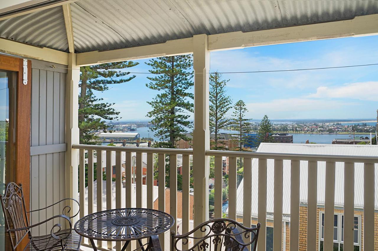 Newcastle Short Stay Accommodation - Vista Apartment Екстериор снимка