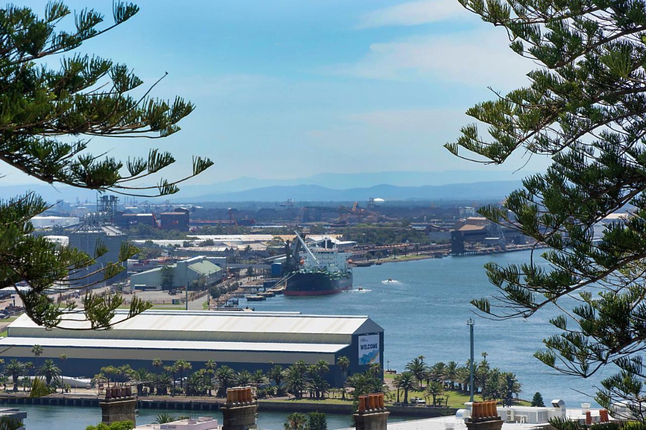 Newcastle Short Stay Accommodation - Vista Apartment Екстериор снимка