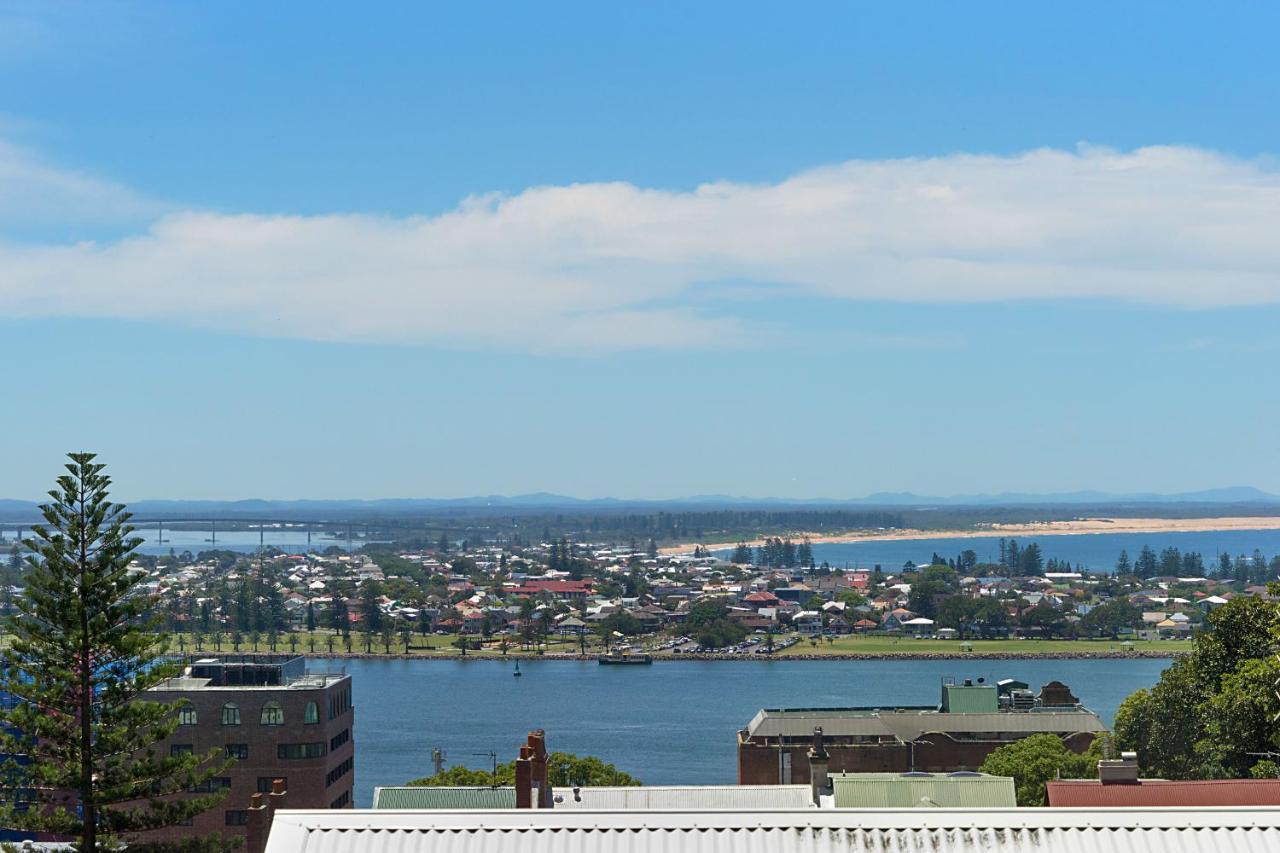 Newcastle Short Stay Accommodation - Vista Apartment Екстериор снимка