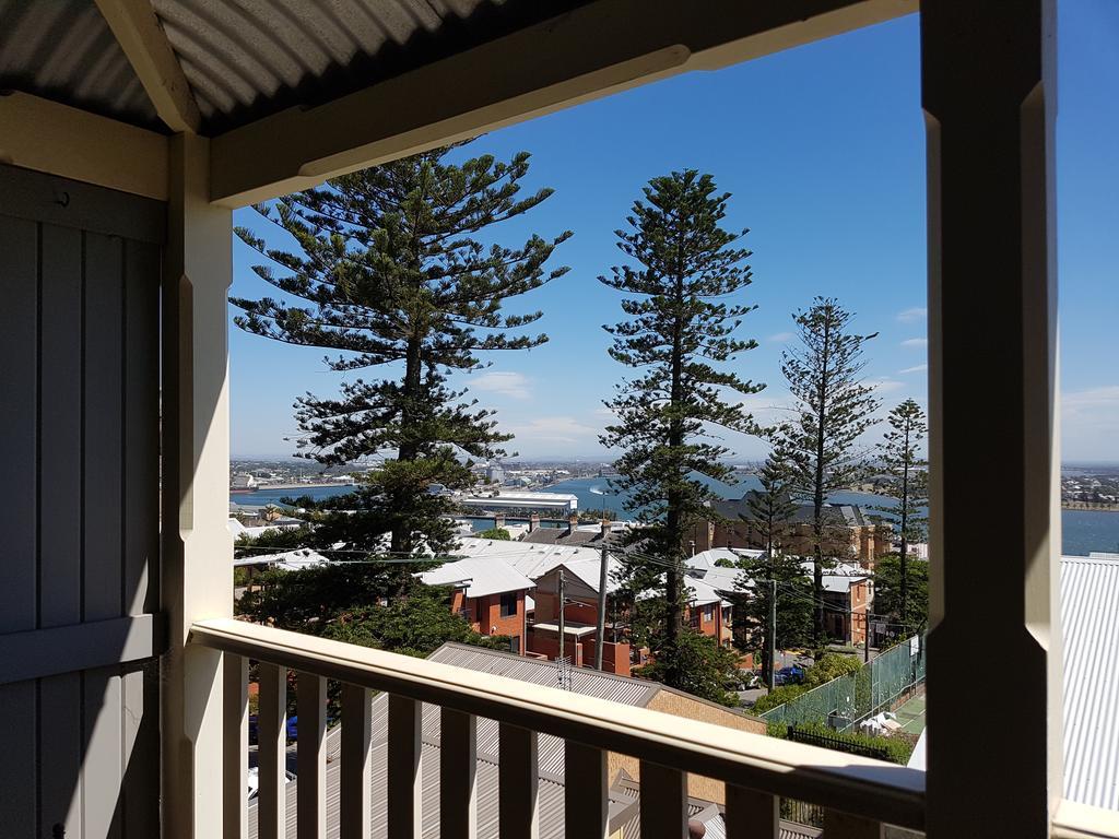 Newcastle Short Stay Accommodation - Vista Apartment Екстериор снимка