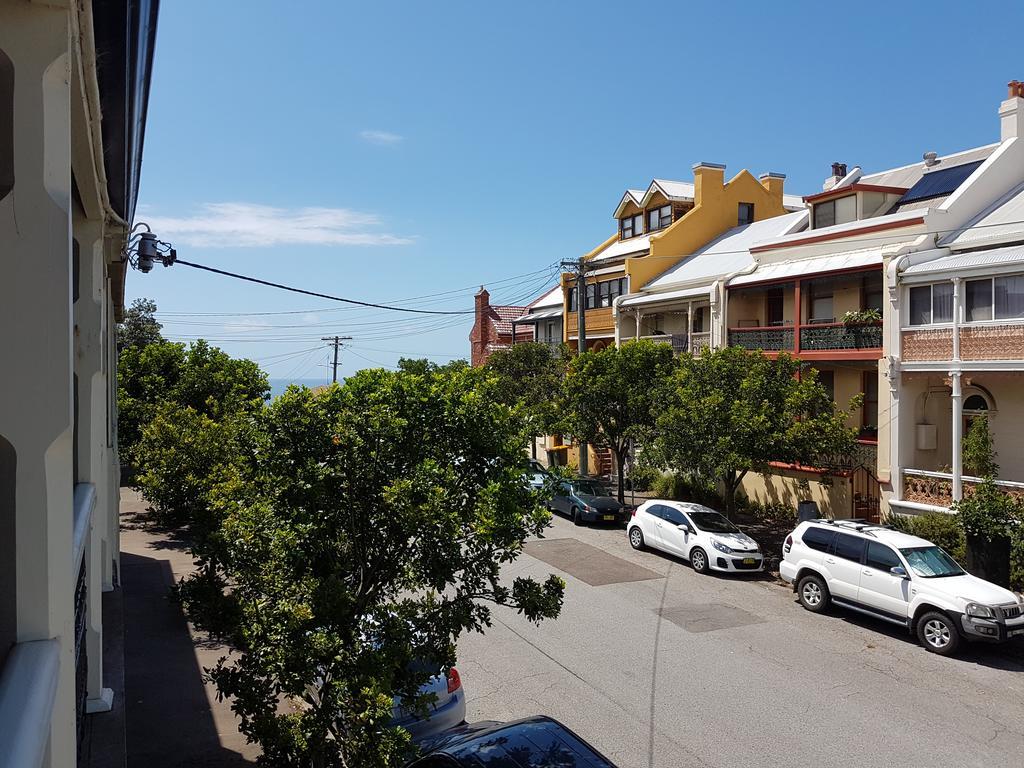 Newcastle Short Stay Accommodation - Vista Apartment Екстериор снимка
